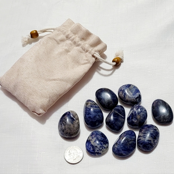 Sodalite Worry Free Stone, Blue Sodalite Pocket, Energy Healing Metaphysical - Picture 2 of 5